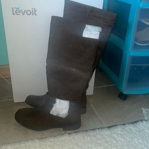 Brown boots from Just Fab never worn.